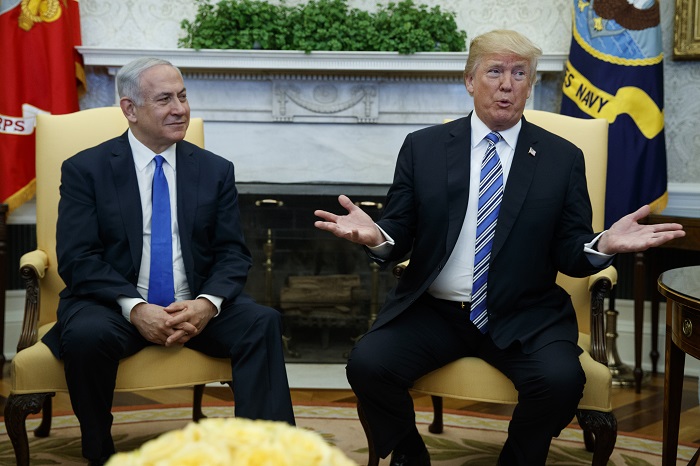 President Donald Trump meets with Israeli Prime Minister Benjamin Netanyahu in the Oval Office of the White House, Monday, March 5, 2018, in Washington. (AP Photo/Evan Vucci)
