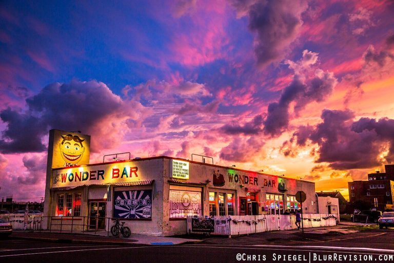 Sunset over the iconic Wonder Bar in Sept. 2014 (Chris Spiegel/Blur Revision Media Design)