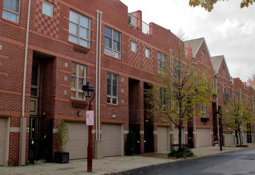 newer-homes-with-garages.752×1200 Newer homes with garages.(Ashley Hahn/PlanPhilly)