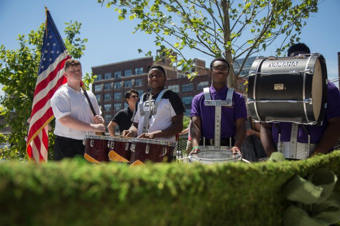 Philadelphians of all ages gather to inaugurate the first quarter mile of the Philadelphia Rail Park June 14th 2018. (Emily Cohen for WHYY)