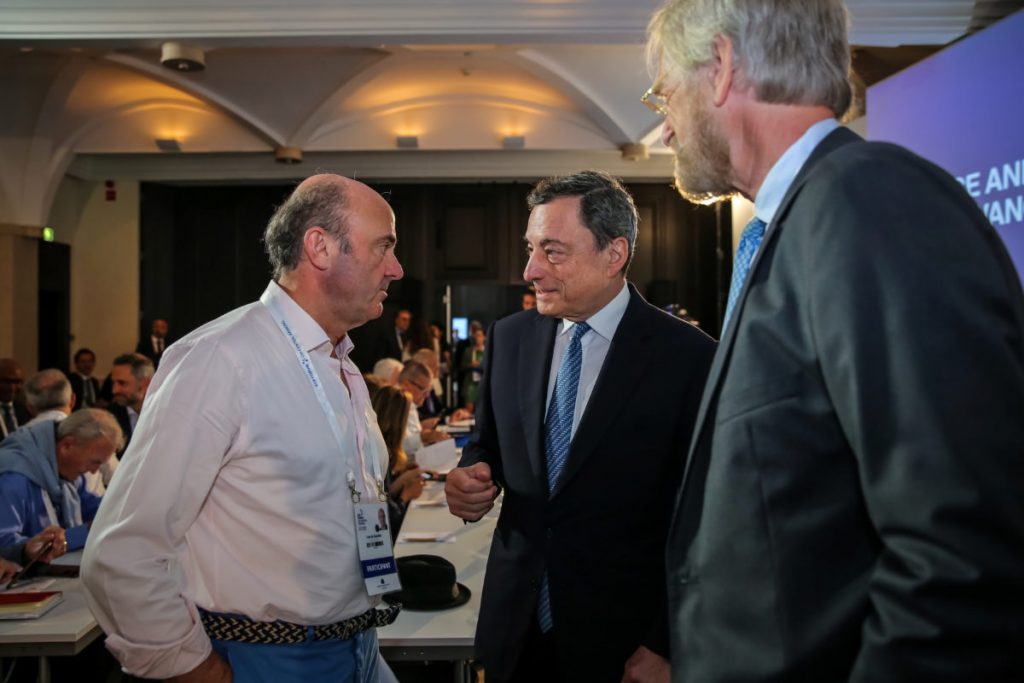 European Central Bank (ECB) President Mario Draghi speaks with Vice-President of the European Central Bank Luis de Guindos at the ECB Forum in Sintra European Central Bank (ECB) President Mario Draghi speaks with Vice-President of the European Central Bank Luis de Guindos at the ECB Forum in Sintra, Portugal June 19, 2018. European Central Bank/Handout via