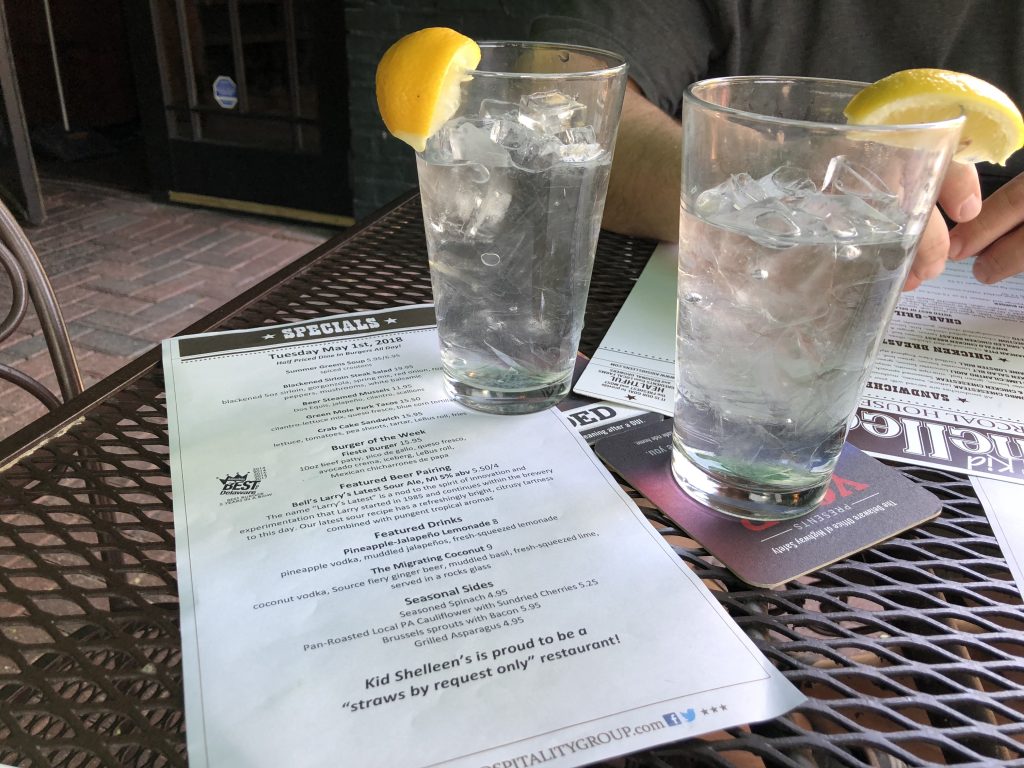 Straws optional Kid Shelleen's is one of two dozen restaurants in Delaware that have adopted straws optional policies or banned plastic straws altogether. (Shirley Min/WHYY)