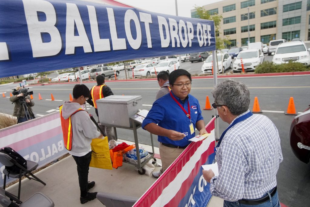 Motorists drop off their ballots at the Registrar of Voters on primary election day June 5, 2018 in San Diego. Eight states, including California, hold primary elections on Tuesday and there are several highly competitive races, including those for governor and U.S. House and Senate seats.
Sandy Huffaker/Getty Images