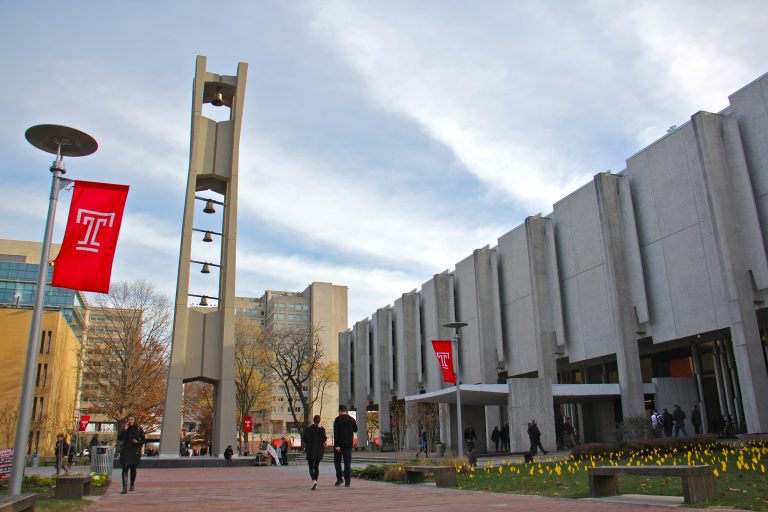 2017-12-06-e-lee-philadelphia-temple-university-paley-library-1-768×512 Students walk past Samuel Paley Library on the Temple University campus (Emma Lee/WHYY)