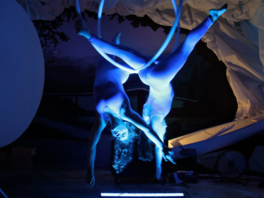 2018 07 17-e lee-philadelphia saligman studio-figmago dancers 1 Dancers from Brian Samders' Junk rehearse a scene from