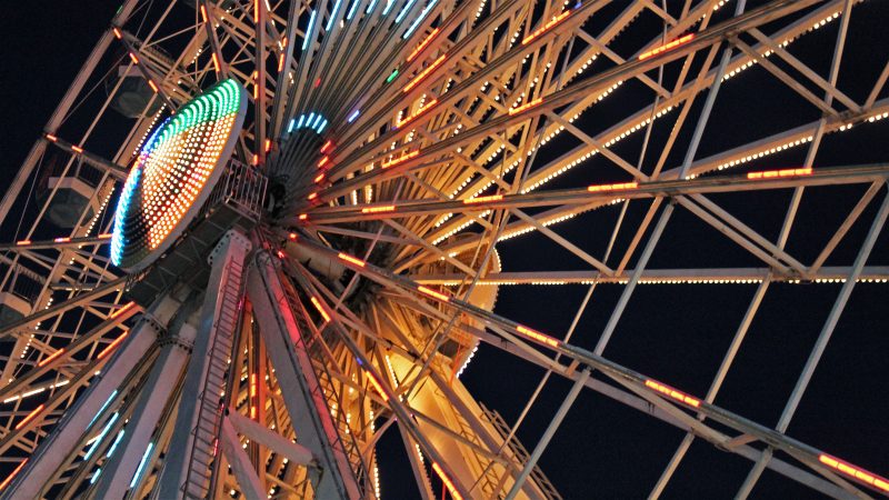 A view of the towering Ferris wheel at Gillian’s Wonderland in Ocean City. (Bill Barlow/for WHYY)
