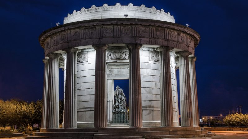 Built in the style of a Greek temple, Atlantic City's monument to the men who served in World War I was erected in 1922. (Anthony Smedile for WHYY)