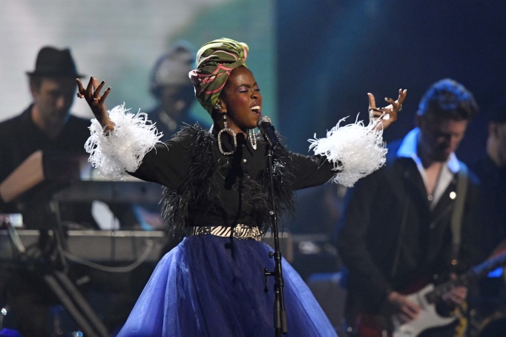 Lauryn Hill Recording artist Lauryn Hill pays tribute to Nina Simone during the Rock and Roll Hall of Fame Induction ceremony, Saturday, April 14, 2018, in Cleveland. (AP Photo/David Richard)