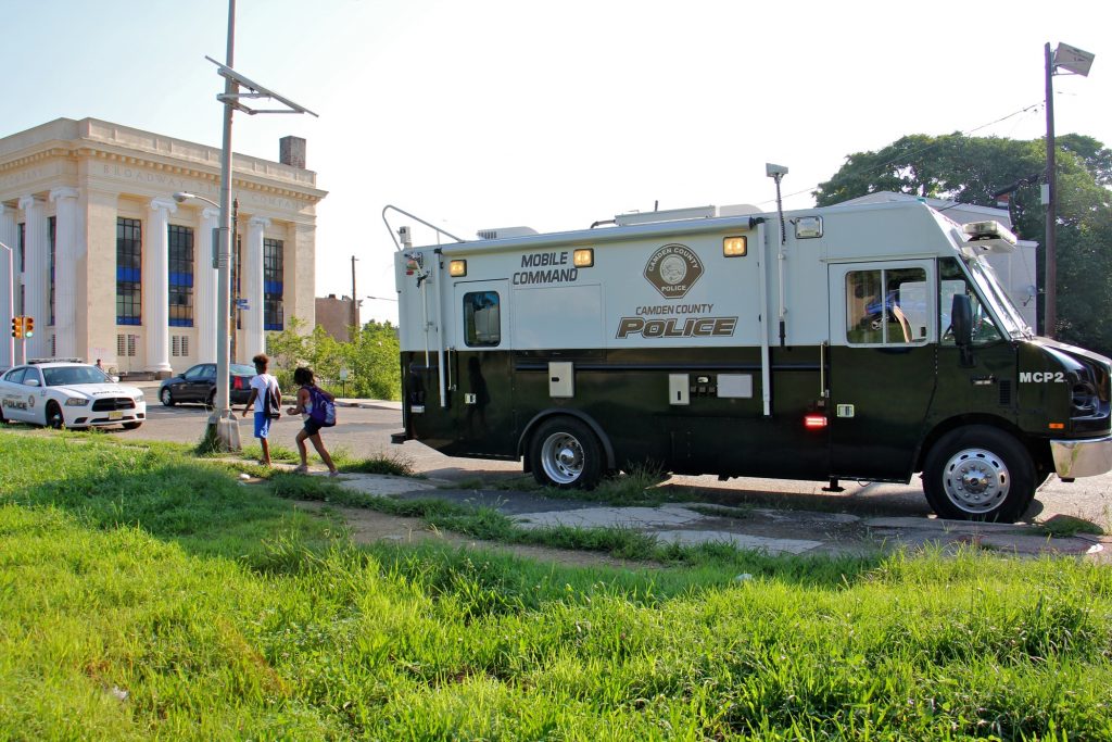 2018 08 08-e lee-camden-two officers shot The Camden County Police mobile command sets up on Broadway near Mount Vernon Street in Camden, where two detectives were shot. (Emma Lee/WHYY)