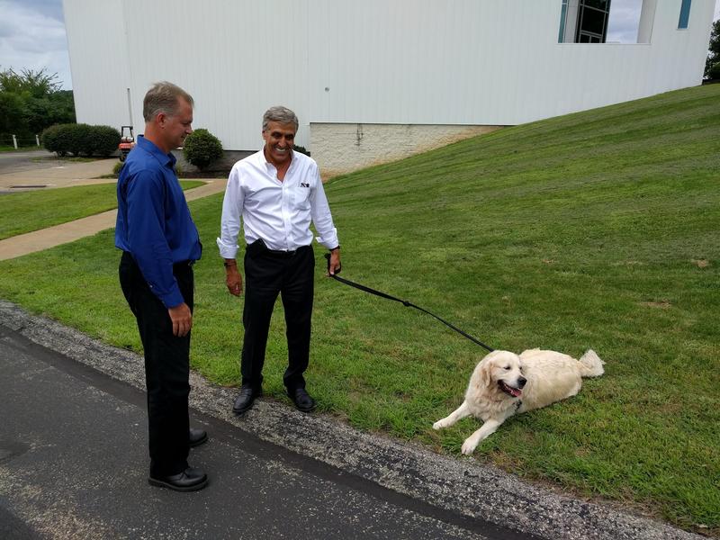 IMG_20180807_150244_0 Lou Barletta talks with Hamill Executive Bill Bretz. Reilly looks on. (Chris Potter / 90.5 WESA)
