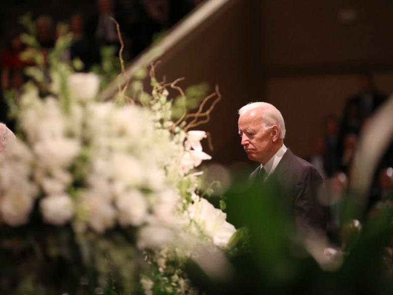 gettyimages-1025287546-5e0290c58b08d3872bb5187e8342831299165b63-s800-c85 Former Vice President Joe Biden prepares to speak at a ceremony for John McCain at North Phoenix Baptist Church on Thursday. (Justin Sullivan/Getty Images)