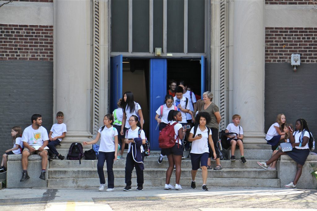 2018 09 06-e lee-philadelphia mccall school-hot heat students leaving school