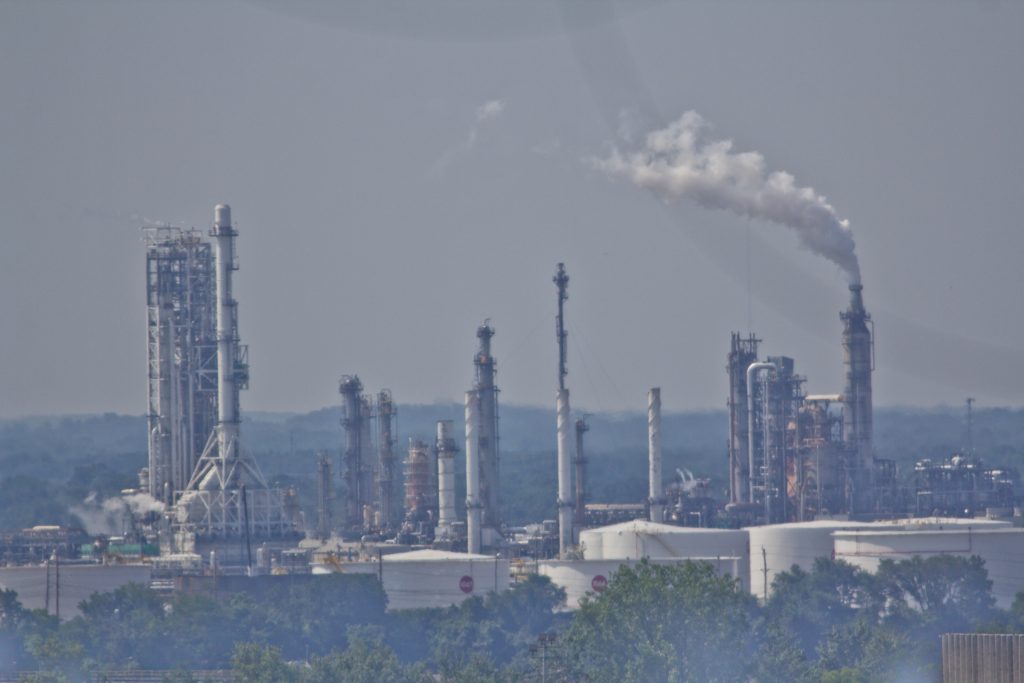 2018 9 12 k paynter airport-8 A Philadelphia refinery (Kimberly Paynter/WHYY)