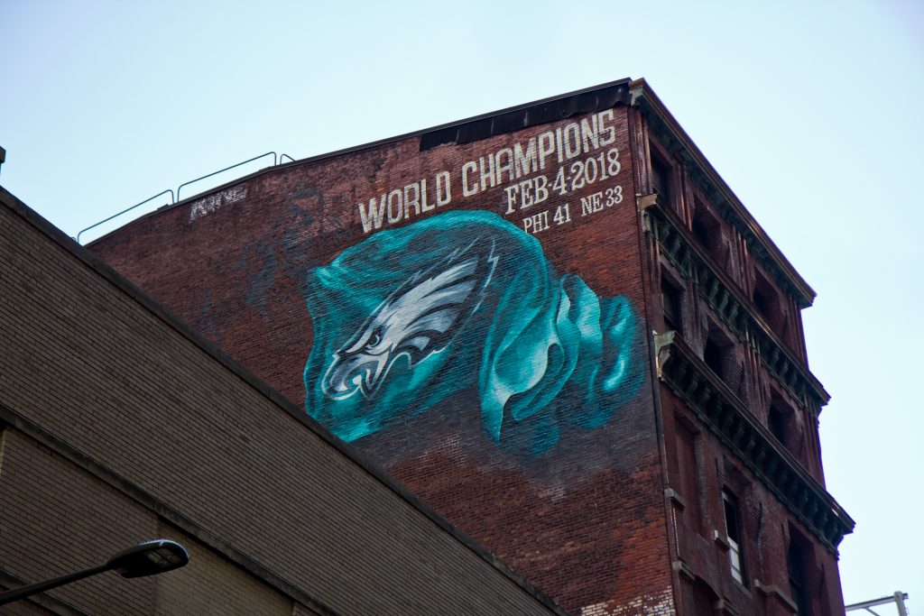 2018 9 5 k paynter eagles mural A mural commemorating the Eagles’ Super Bowl win is being installed on Sansom Street between 13th and Broad streets in Center City Philadelphia. (Kimberly Paynter/WHYY)