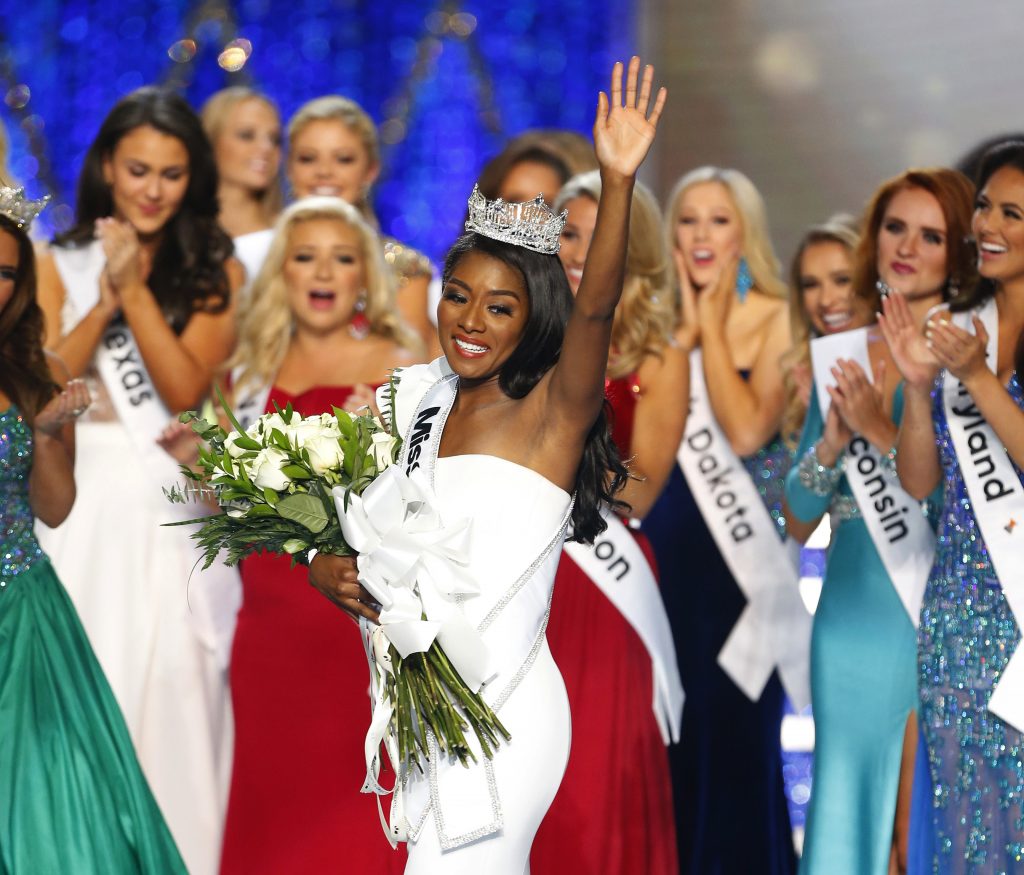 Nia Franklin Miss New York Nia Franklin reacts after being named Miss America 2019, Sunday, Sept. 9, 2018, in Atlantic City, N.J. (Noah K. Murray/AP Photo)
