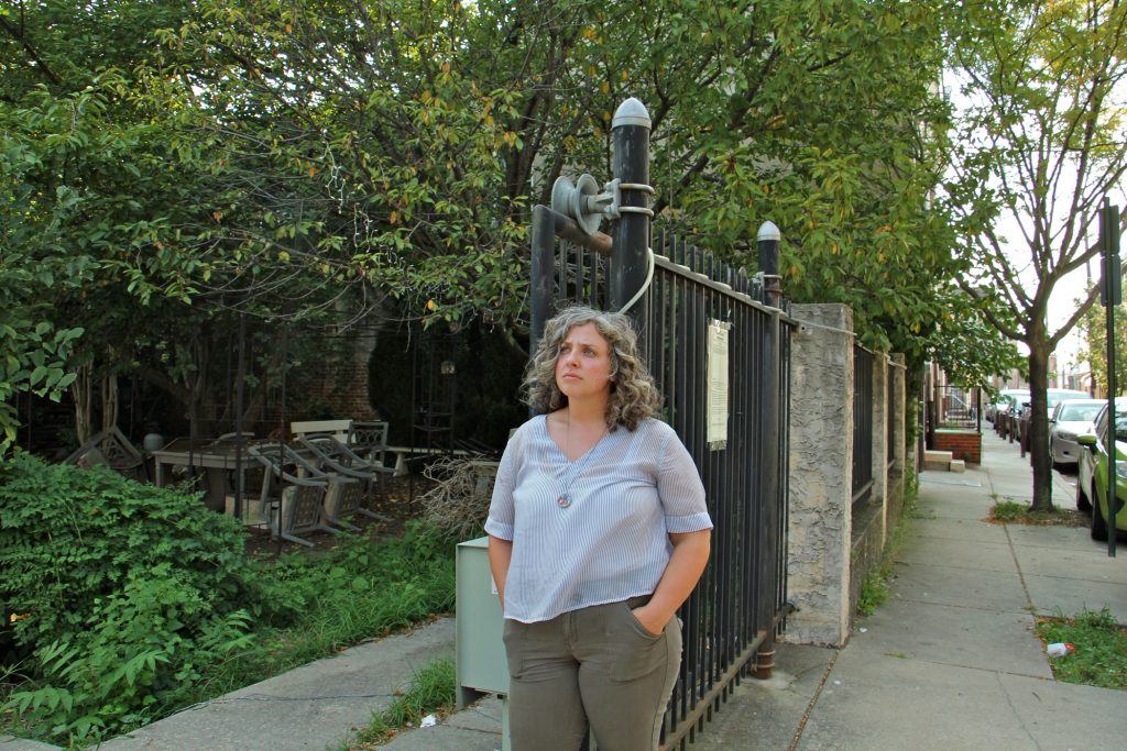 2018 08 29-e lee-julia tackett-south philadelphia latona street-zoning controversy Julia Tackett says the developer of 706-724 Latona St. and nearby residents quickly came to an impasse over the best way to develop the lots. (Emma Lee/WHYY)