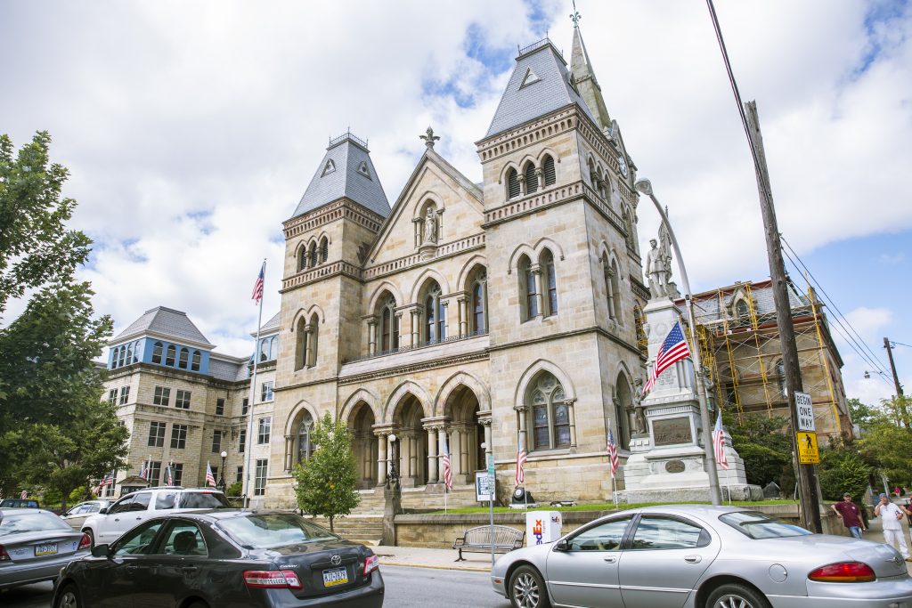 IMG_2371 The Blair County Courthouse sits on Allegheny Street in Hollidaysburg, PA. Private funding for the District Attorney Office and local law enforcement has put immense pressure on the county's public defenders. (Min Xian/Keystone Crossroads)