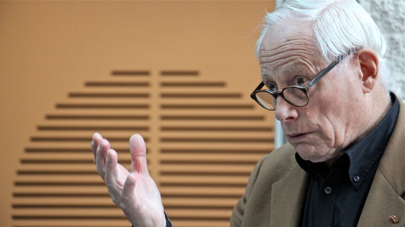 German designer Dieter Rams speaks at about the exhibition surveying his career at the Philadelphia Museum of Art. (Emma Lee/WHYY)