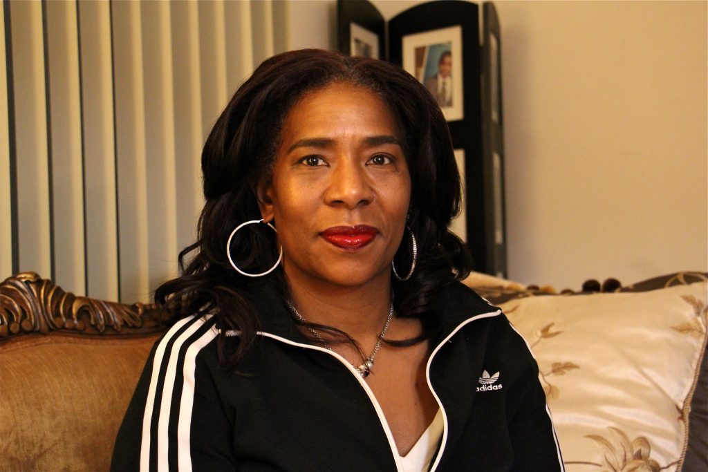 2018 12 18-e lee-krystal kim-philadelphia-ovarian cancer lawsuit johnson and johnson Krystal Kim of Philadelphia is one of 22 women who filed a suit against Johnson & Johnson, claiming the company knew its talcum powder contained cancer-causing asbestos. (Emma Lee/WHYY)