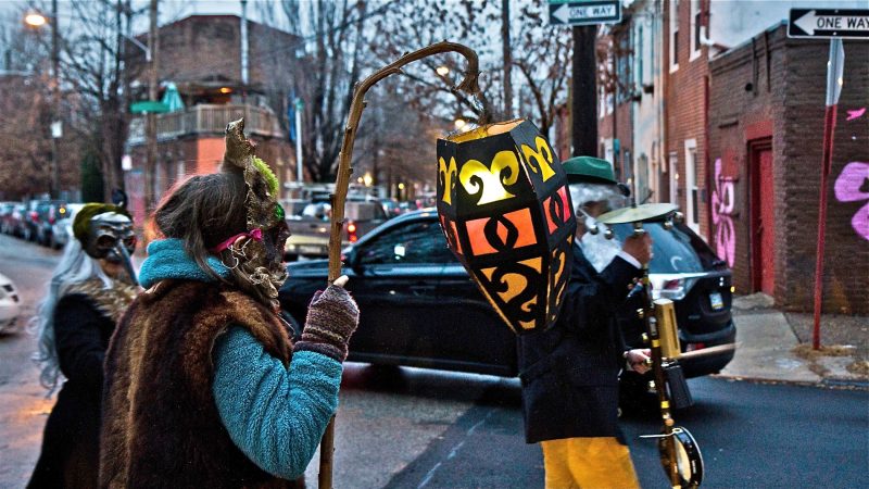 Spirits march through Northern Liberties for the 2018 Parade of Spirits. (Kimberly Paynter/WHYY)