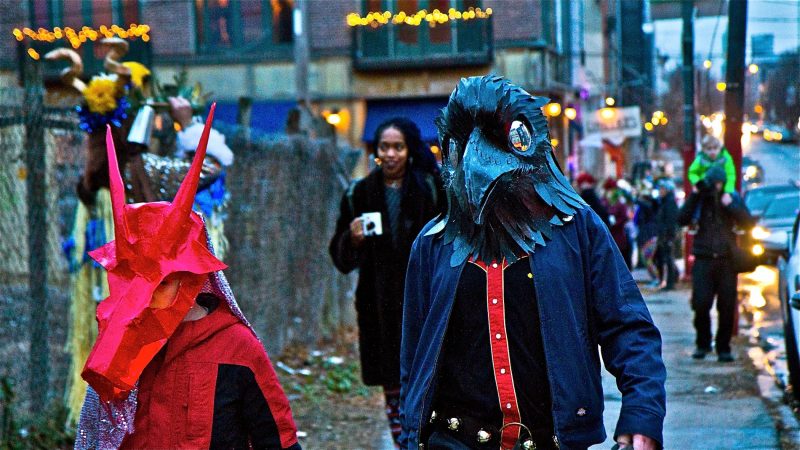 Spirits march through Northern Liberties for the 2018 Parade of Spirits. (Kimberly Paynter/WHYY)
