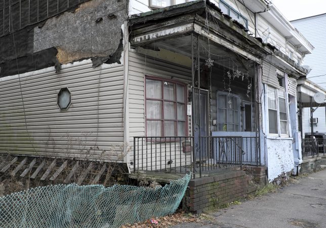 A blighted home in Mahanoy City, Pennsylvania. (Matt Smith for Keystone Crossroads)