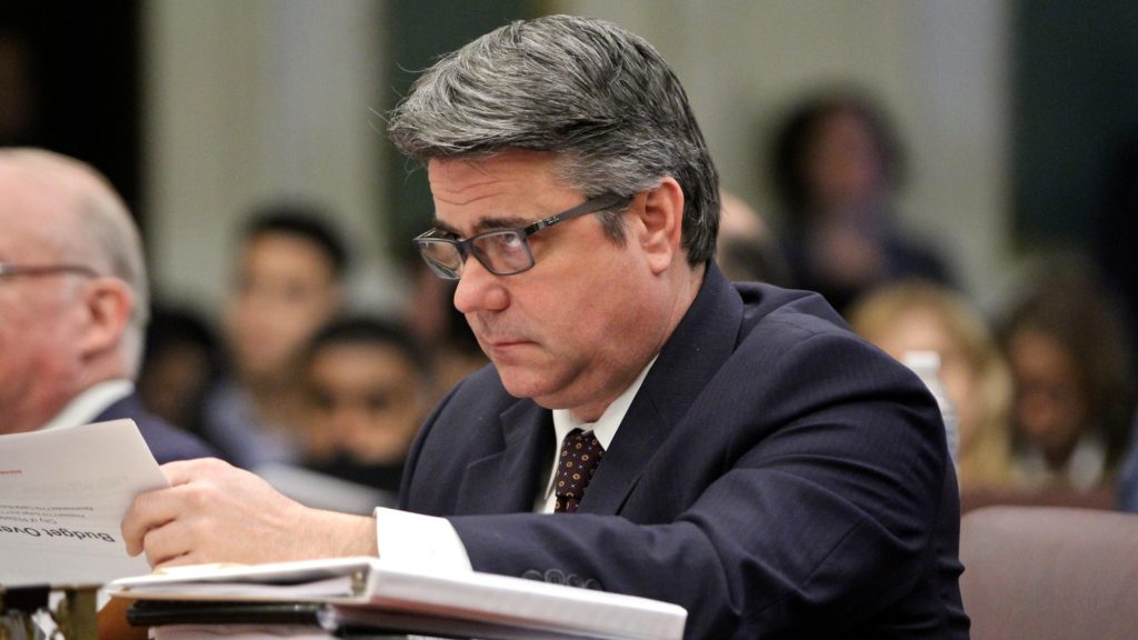 2018 03 01-e lee-bobby henon-philadelphia city hall-city council City Councilman Bobby Henon attends a budget hearing on March 1, 2018. (Emma Lee/WHYY)