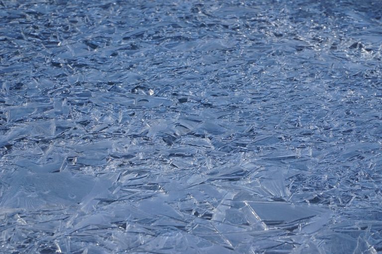 Ice crystals (Public domain image)