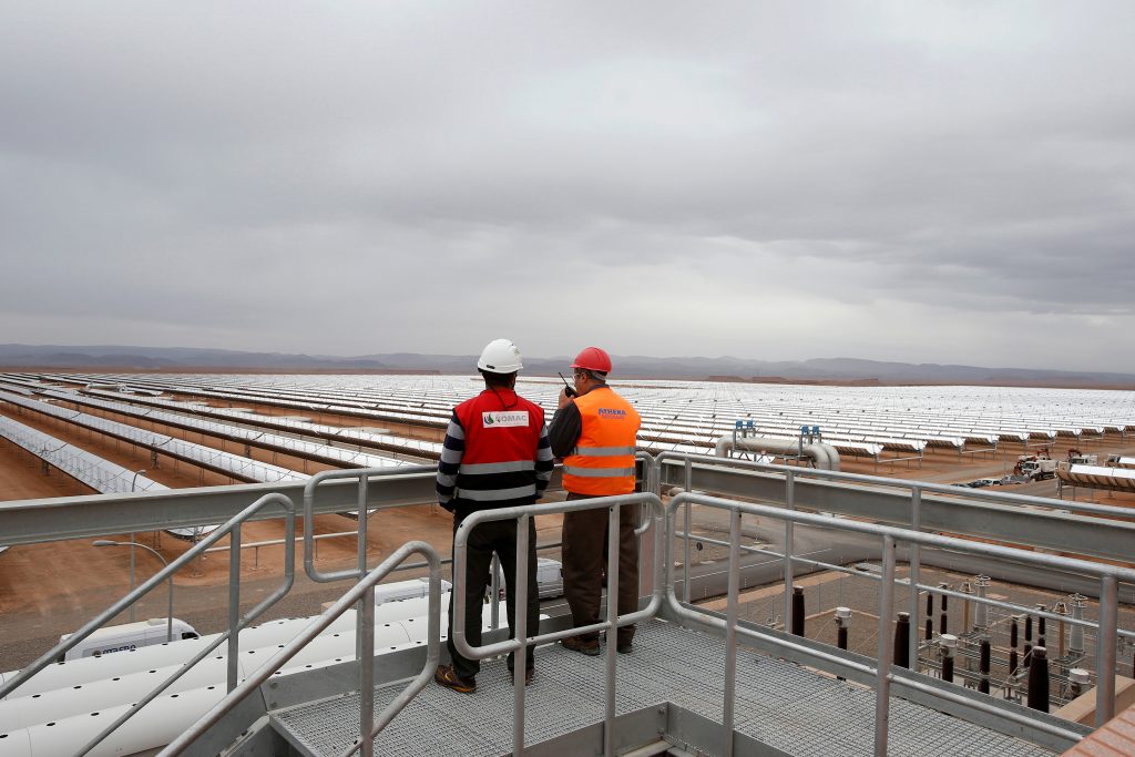 A thermosolar power plant is pictured at Noor II Ouarzazate, Morocco, November 4, 2016. Picture taken November 4, 2016. (Reuters/Youssef Boudlal)