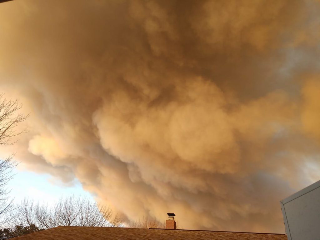 A smoke plume over Toms River, New Jersey. (Courtesy of Michael Ocello)