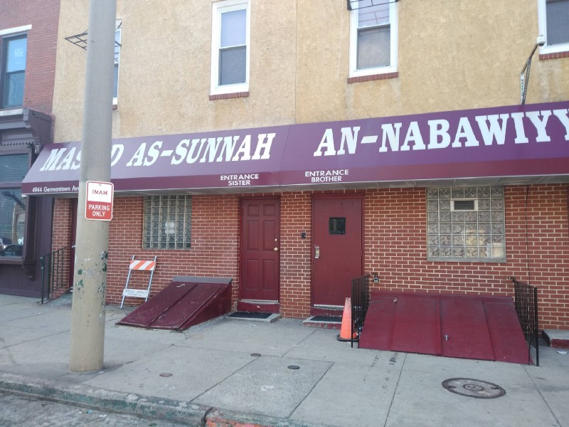 1_8R5NwYZepex3U7iIAojIew Muslims from all over Philadelphia come to the services at Germantown Masjid, with the Friday congregational prayer getting anywhere between 800 to 1200 people.(Courtesy of Germantown Info Hub)