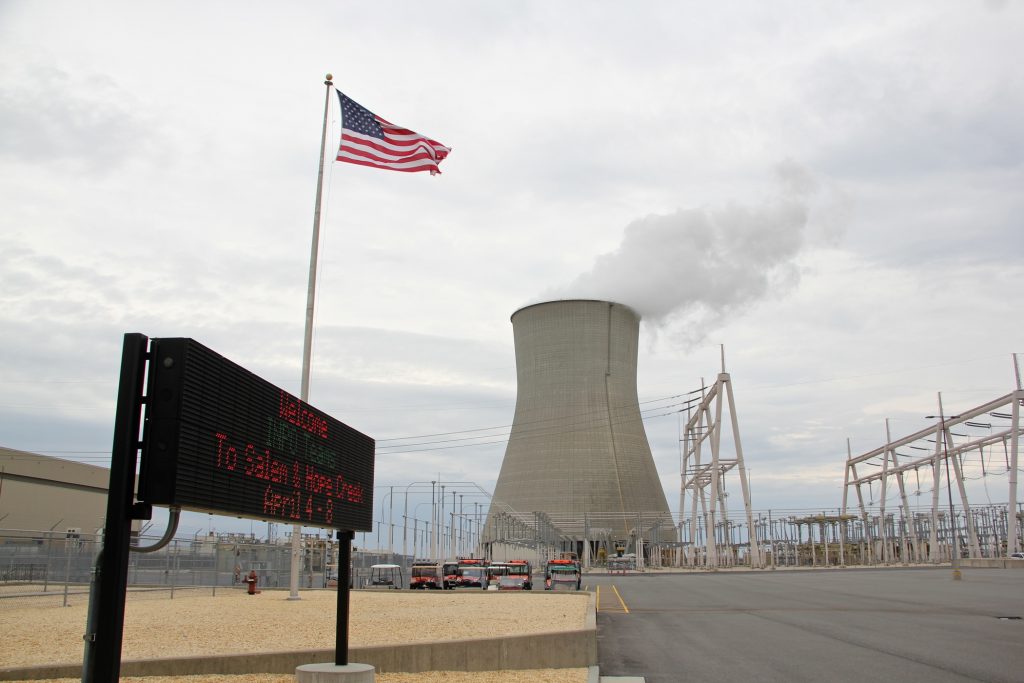 Salem Hope Creek nuclear generating station in Salem County. (Emma Lee/WHYY)