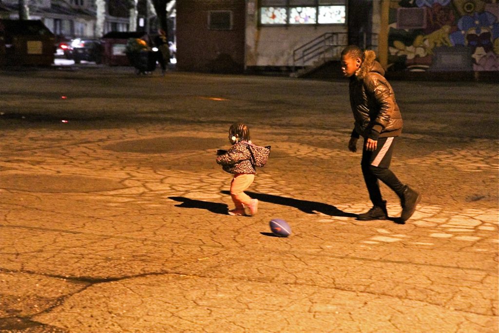 2018 22 10 k paynter maurice-8 Maurice Barnes plays in the schoolyard behind Lowell Elementary School in Philadelphia. (Kimberly Paynter/WHYY)