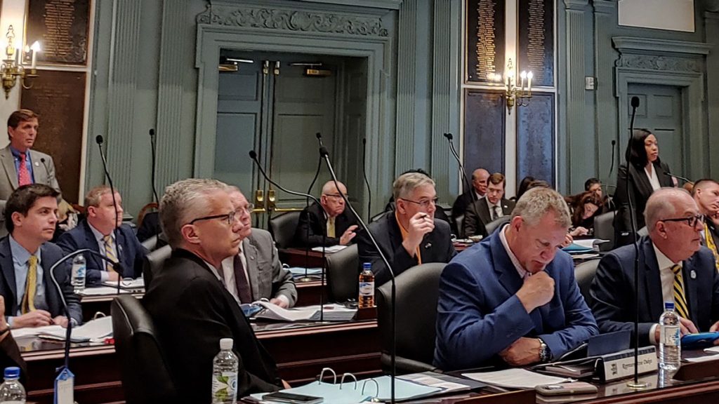 20190411zoesmokes Delaware lawmakers wait to vote on raising the legal age to purchase tobacco products to 21 Thursday. (Zoë Read/WHYY)