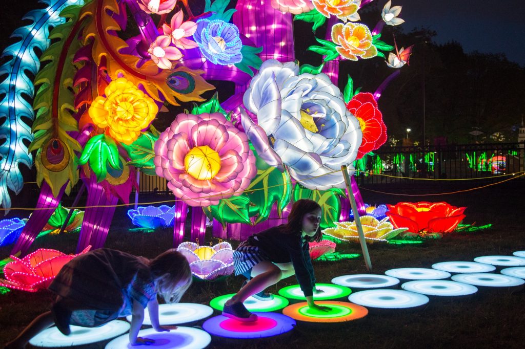 05 02 2019- e cohen – chinese lantern festival stills-2 The Chinese Lantern Festival at Franklin Square. (Emily Cohen for WHYY)