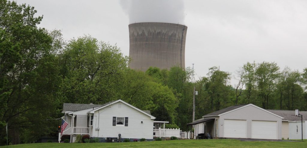 IMG_1692-e1556922961836-1920×926 The Beaver Valley Power Station in Shippingport, Pa. (Reid Frazier/StateImpact Pennsylvania)