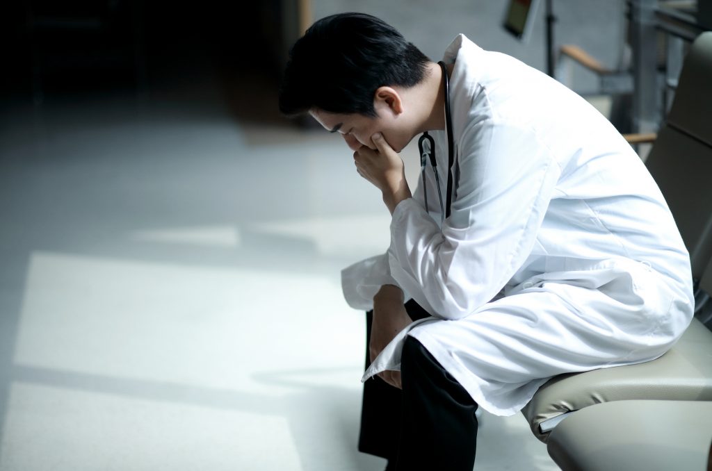 Doctors who experience burnout are prone to cut back on hours or quit practicing medicine. This costs the health care system billions, new research finds. Doctors who experience burnout are prone to cut back on hours or quit practicing medicine. This costs the health care system billions, new research finds. (Runstudio/Getty Images)