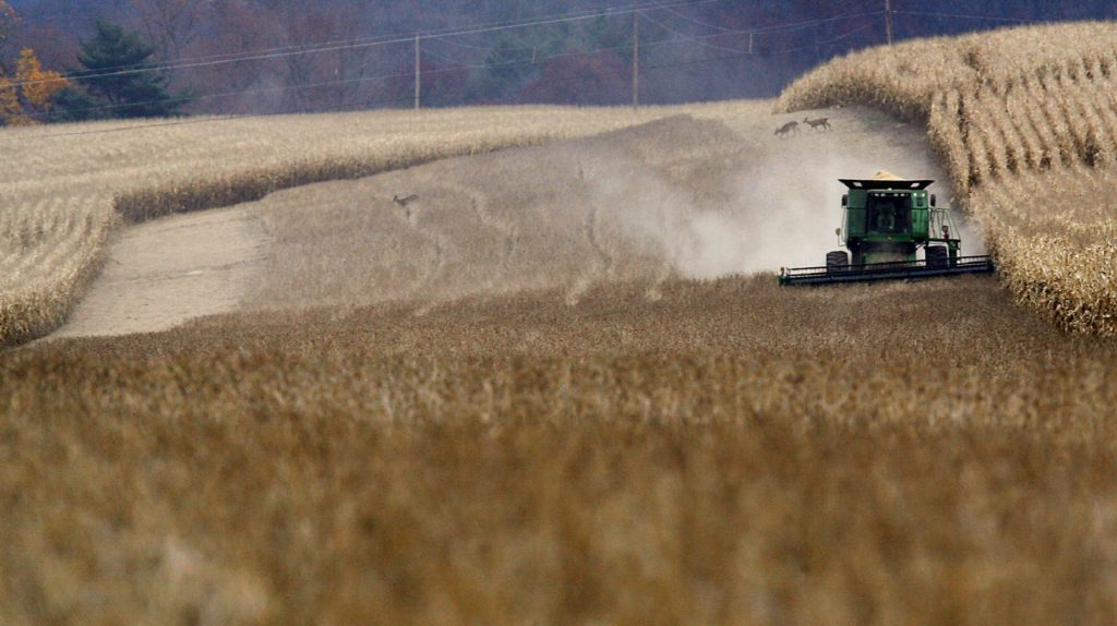 soybean_trade_china-1920×1077 Daniel Melhorn drives his combine through a field of soybeans in Danville, Pa., Wednesday afternoon Nov. 12, 2008 as three whitetail deer move from one section of corn to another behind the harvester. (Jimmy May/Associated Press/Bloomsburg Press Enterprise)