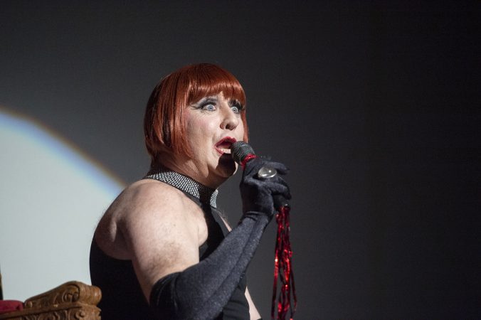 Carlotta Tendant opens the show. (Jonathan Wilson for WHYY)