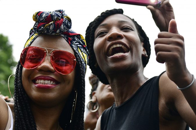 Before the main show the crowd could enjoy local artist perform at the Chillwoody stage at the Welcome America festival on the parkway. (Bastiaan Slabbers for WHYY)