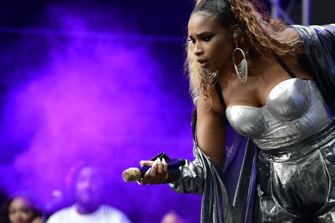 Jennifer Hudson takes the main stage at the 2019 Welcome America festival. (Bastiaan Slabbers for WHYY)