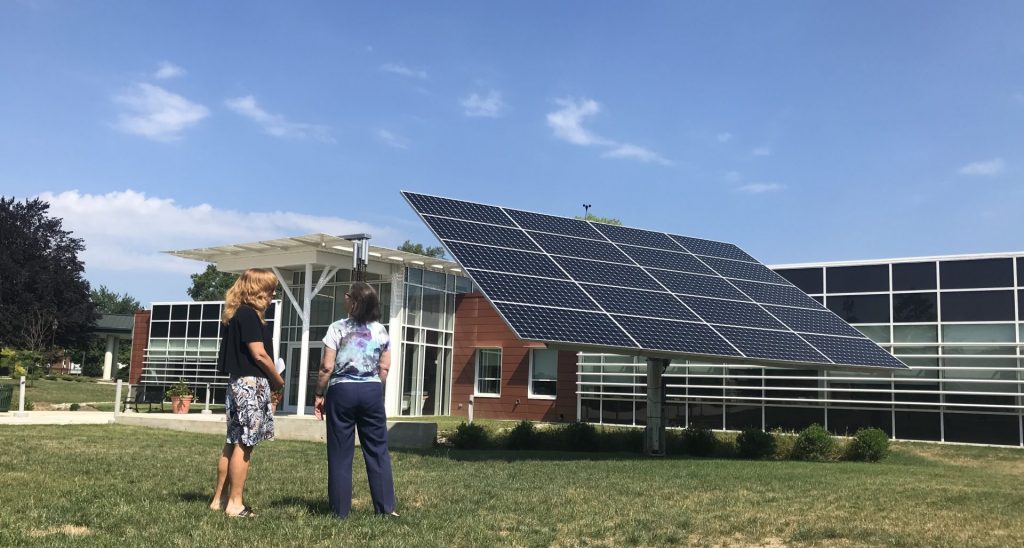 A ground-mounted solar panel at Millersville University tracks the sun’s path across the sky. (Marie Cusick/StateImpact Pennsylvania)