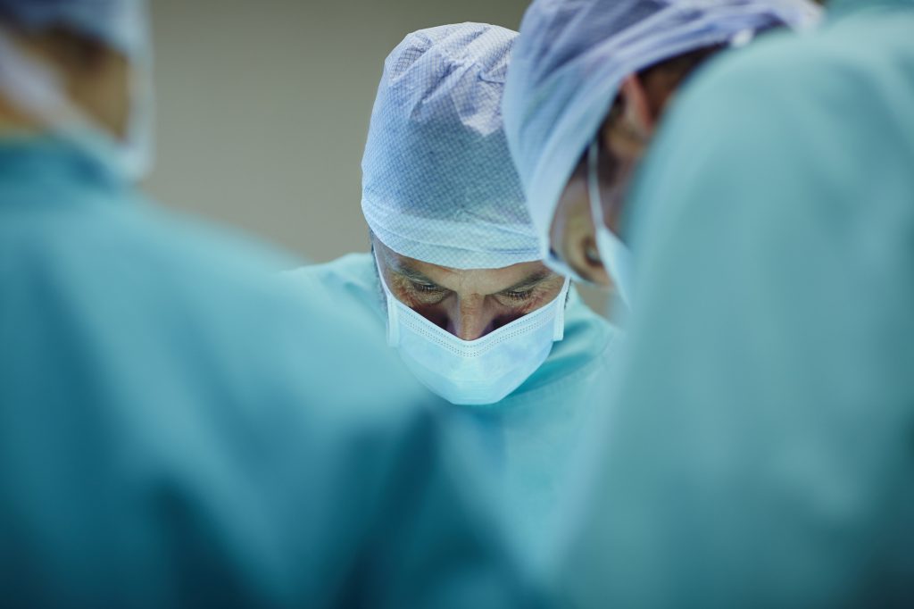 Choosing a surgeon can be tricky. It starts with making sure you really need the surgery, and then finding an experienced specialist you can trust. Choosing a surgeon can be tricky. It starts with making sure you really need the surgery, and then finding an experienced specialist you can trust. (Morsa Images/Getty Images)