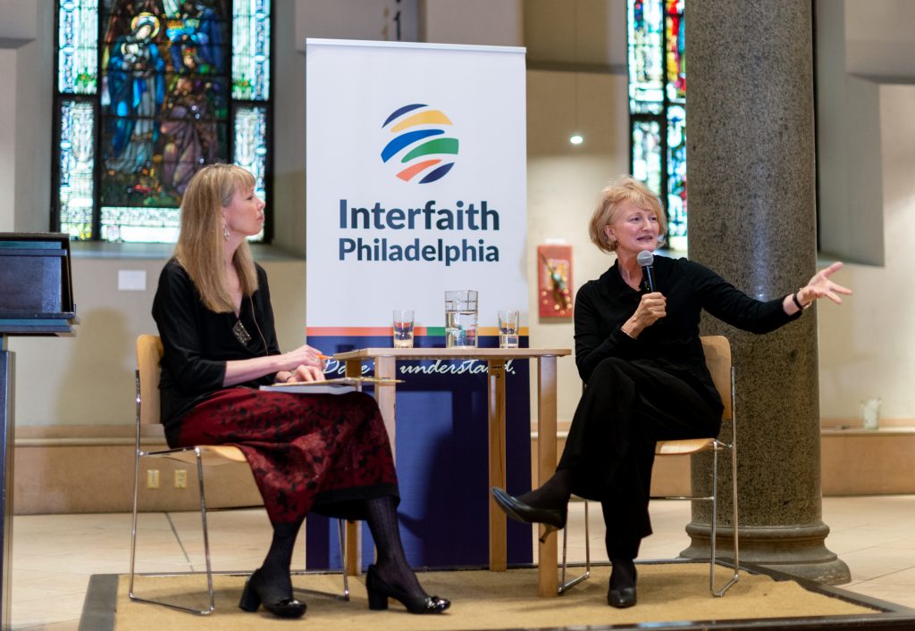 itf-46 Krista Tippett and WHYY’s Jennifer Lynn engage with the crowd during the 2019 Dare to Understand Awards hosted at the Philadelphia Episcopal Cathedral.
Riley Jackson/Interfaith Philadelphia