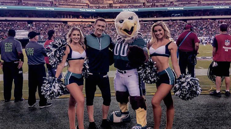 kyletanguay-2 Kyle Tanguay, Swoop and two other members of the Eagles cheer squad (Twitter / @ktangkyle)