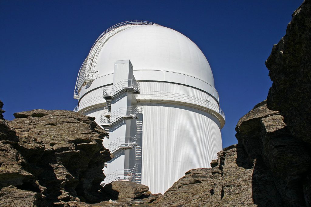 A team of scientists used a telescope at the Calar Alto Observatory in Spain to detect a gas giant orbiting a tiny red star some 30 light-years from Earth. A team of scientists used a telescope at the Calar Alto Observatory in Spain to detect a gas giant orbiting a tiny red star some 30 light-years from Earth. (Baback Tafreshi/Science Source/Getty Images)