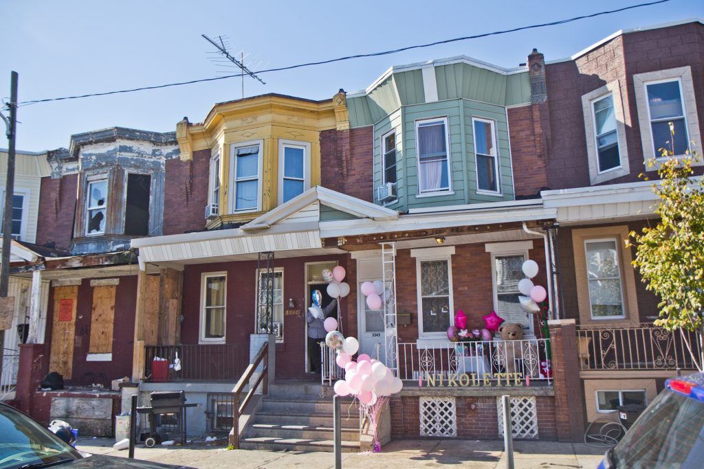 2019 10 21 k paynter living room killing-3 A 2 year-old was killed on Water Street in Kensington when a gunman shot through the front windows into her family’s living room (Kimberly Paynter/WHYY)