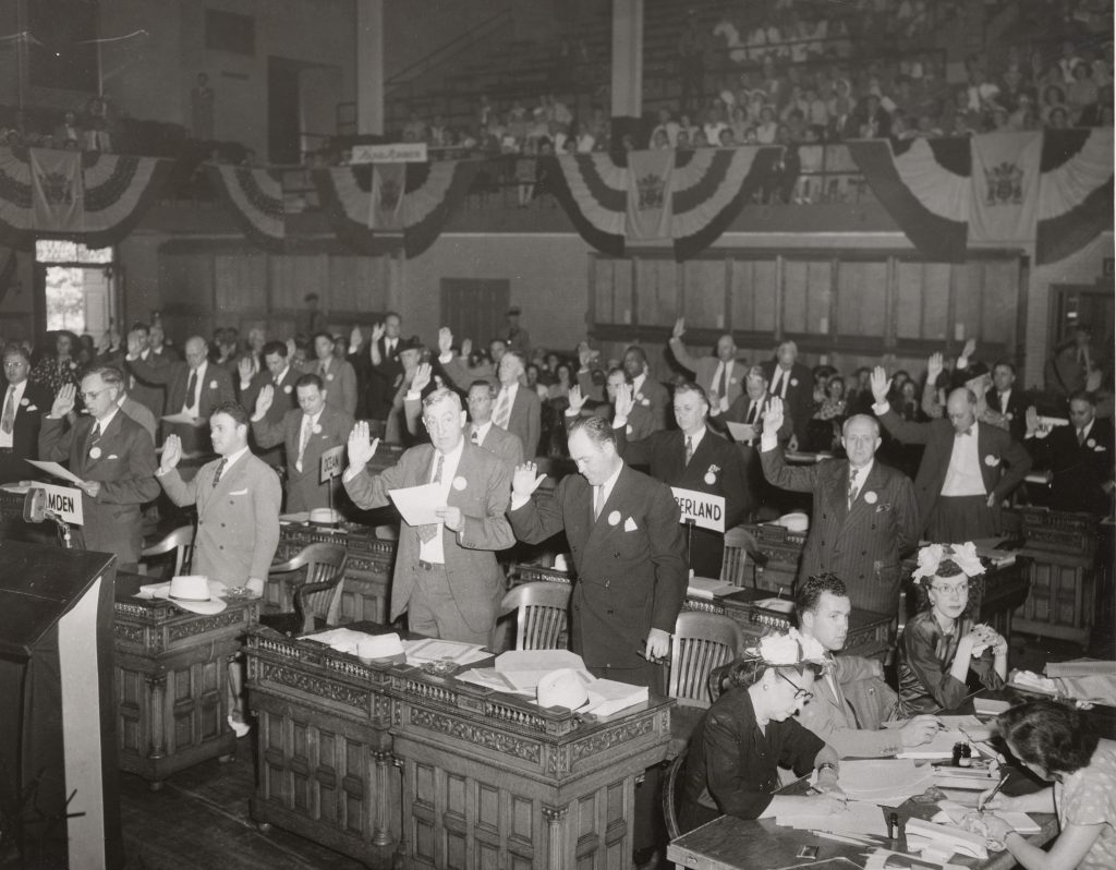 SZCT3004-609E Delegates to the 1947 New Jersey Constitutional Convention, most likely during the swearing-in ceremony. (New Jersey State Archives, Department of State)