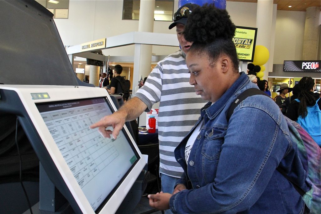 2019 09 24-e lee-philadelphia community college-voting machine demonstration There were lots of demonstrations of the new Philly voting machines, but not everyone got a chance to try them before Election Day. (Emma Lee/WHYY)