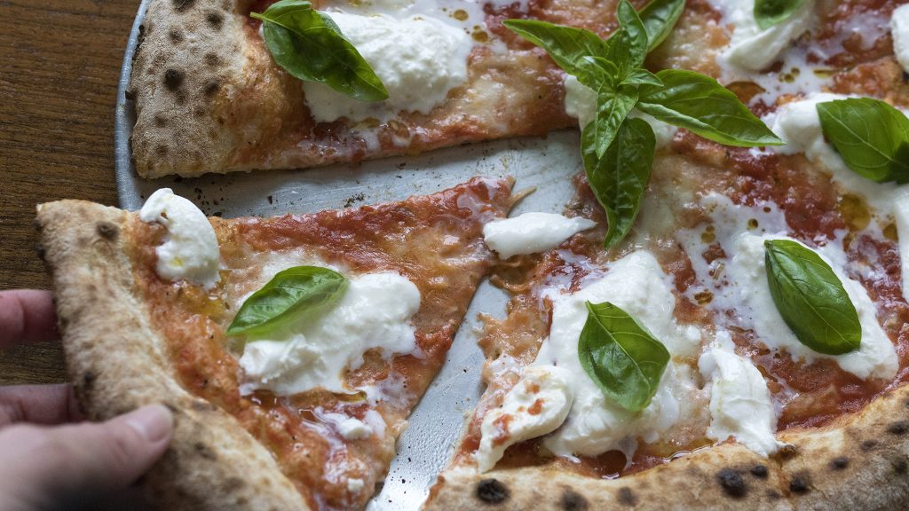 Margherita pizza at Medusa in Fishtown. (Danya Henninger/Billy Penn)